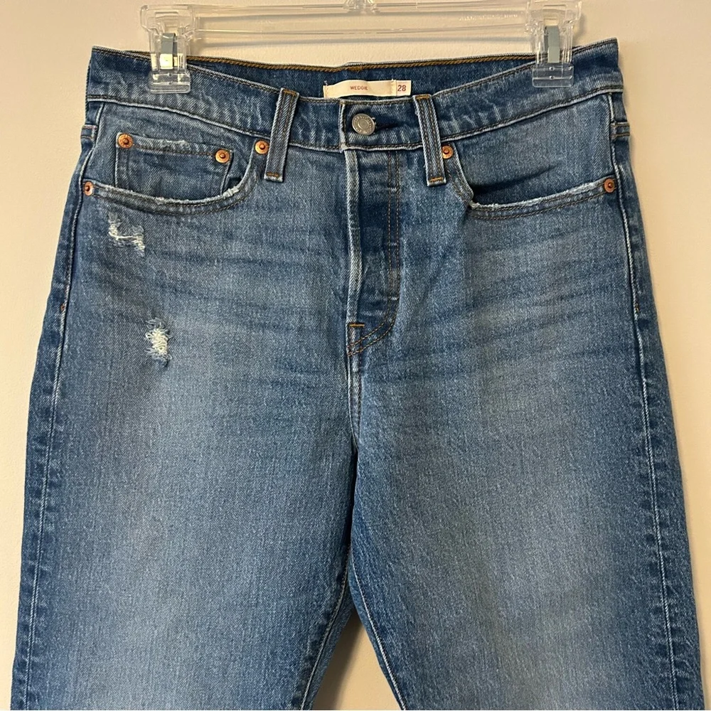 Levi’s Wedgie Jeans